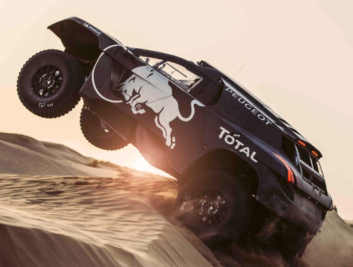 carsthatnevermadeit:  What a difference 27 years makes top Peugeot 405 T16 Dakar, 1988, bottomÂ Peugeot 2008 DKR16, 2015Â 