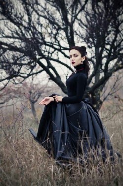 victorian-goth:  Victorian goth http://victorian-goth.tumblr.com/