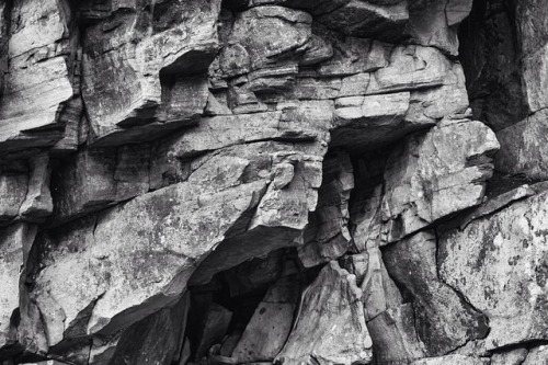 Rock ledges at Cloudland Canyon #landscape #landscapephotography #strata #rock #hiking #minimalism #