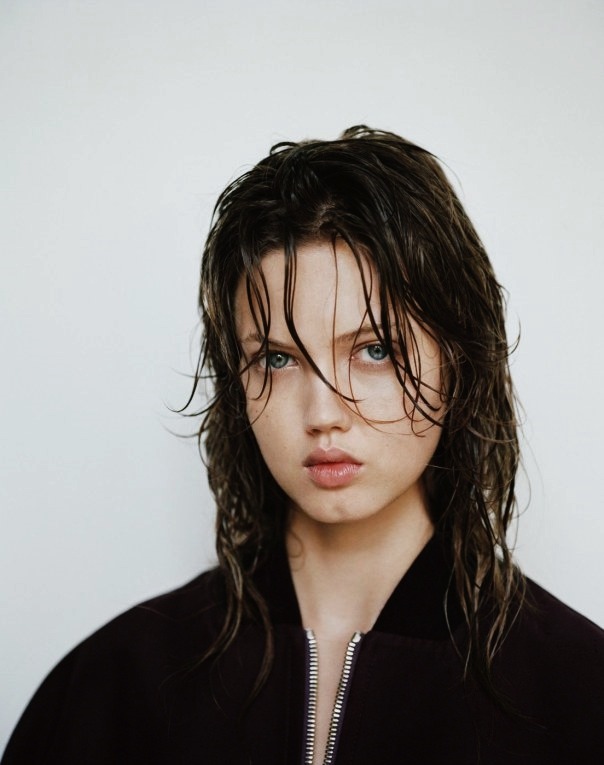 balenciwanga:  Lindsey Wixson in Twin Magazine #11 Fall Winter 2014-2015 photographed
