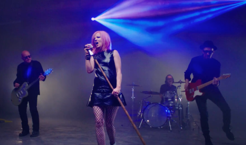 Garbage Unveils Music Video For New Single, “Empty”