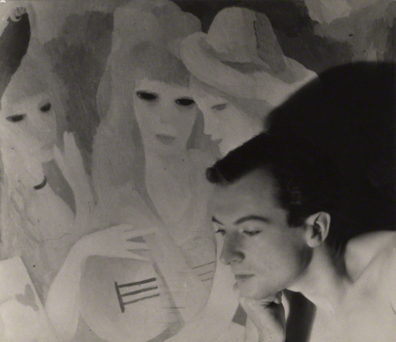 deviatesinc:  Cecil Beaton (with Marie Laurencin backdrop, MY GOD) photo by Curtis