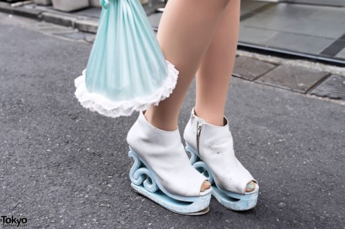 The Harajuku streets always inspire me. Take a look at these shoes with fancy heels and this cute ba