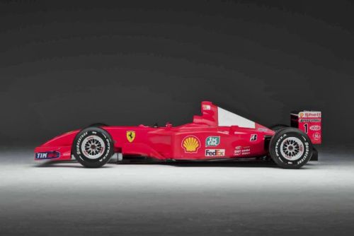 itsbrucemclaren:  ——-  Legend —- Michael Schumacher’s Ferrari F2001 ———–  #LEGEND