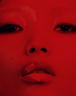 theleoisallinthemind:Ling Ling Chen photographed by Grant Thomas for Vogue Italia 