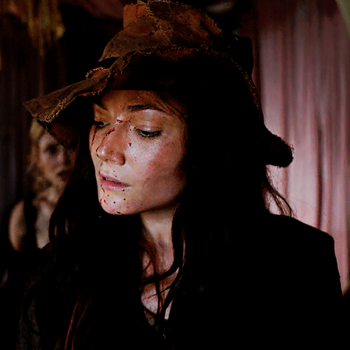 sithkat:Clara Paget as Anne Bonny in BLACK SAILS (2014-2017)