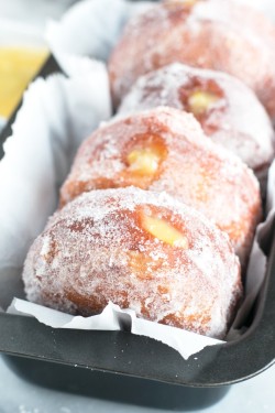 guardians-of-the-food:  Lavender Lemon Curd Filled Doughnuts