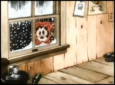 mothgirlwings:  Mickey rescues Minnie Mouse from a blizzard in “The Klondike Kid” (1932)