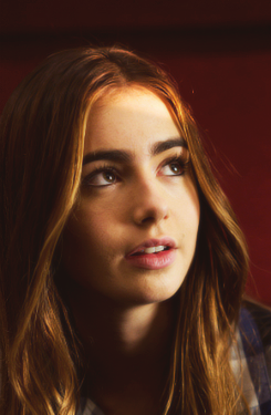 lilycollinsflawless:  Lily Collins|New stills of “Abduction”
