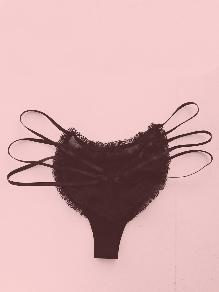 ahundredemeraldcities:  thelovedone:  Re-blog for a chance to win your very own Kitty