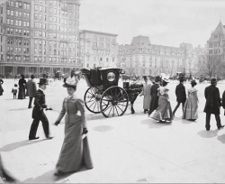 yeaverily:  5th Avenue and 59th Street, New York City, 1897. 