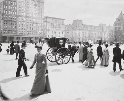 yeaverily:5th Avenue and 59th Street, New York City, 1897. 