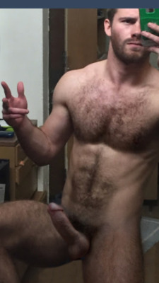 tommytank4:https://www.tumblr.com/blog/tommytank4 - hot and muscular men