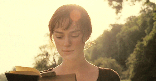 darcythornton:Pride and Prejudice (2005) trivia: At the beginning of the movie, Elizabeth is shown r