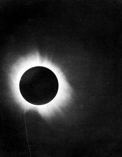 mythologyofblue:  Sir Arthur Eddington, Solar Eclipse and a negative of the same, 1919       