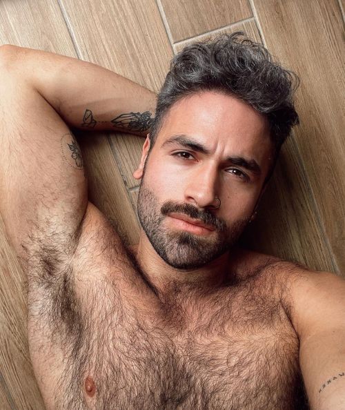 https://64.media.tumblr.com/76a1eefdb0a5dd0a336055df55638ed9/a4f6b6a65a1ea28a-57/s500x750/ab825845ccdcd2c2a5be7b80470f775dfe8a8a29.jpg