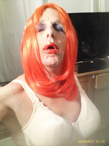 exposeolle:A newbie and a real playerLove to be locked in eternal lust with sissy.