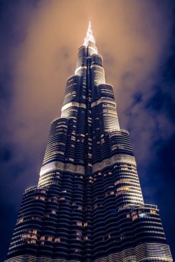 r2&ndash;d2:  Burj Khalifa by (Yousef Afaneh) 