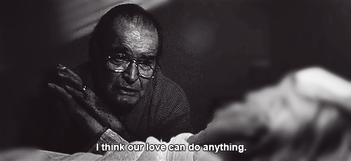 vomitopensieri:  siamomiglioriamici:   leurlasilenziosediunaragazza:  jamogiref:  this love, will be forever.  Dio ‘sto film..  IL MIO FILM PREFERITO.   quando guardo sto film è tipo autolesionismo!