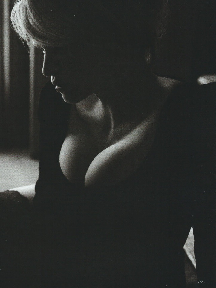 a-state-of-bliss:  Vogue UK Oct 2015 ‘Love On The Left Bank’ - Lara Stone by