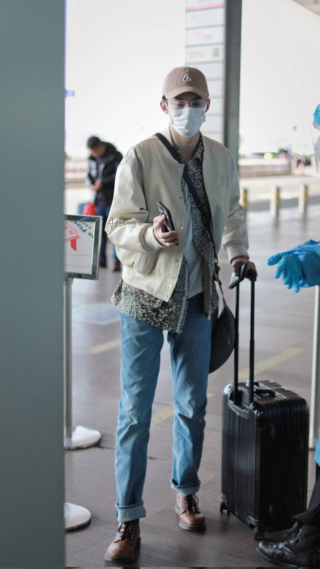 Airport Fashion — Dylan Wang - August 10th 2022