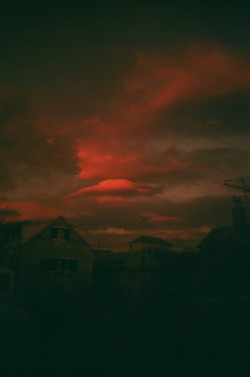 sitoutside:   blood in the west   by  black teeth turn white  
