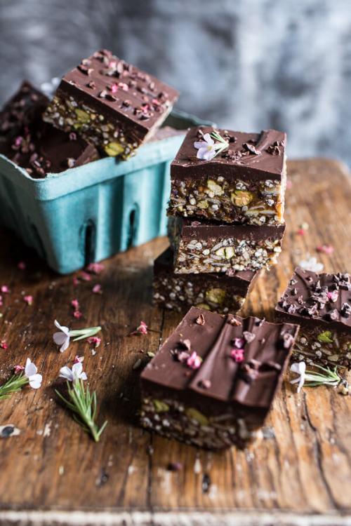 sweetoothgirl: 10 Minute Magical Chocolate Almond Butter Superfood Seed Bars.