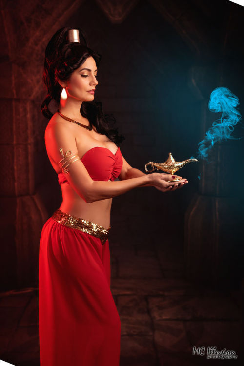 Fandom: Aladdin.Cosplayer: IvyCosplayCharacter: Jasmine.Foundhere: Dailycosplay