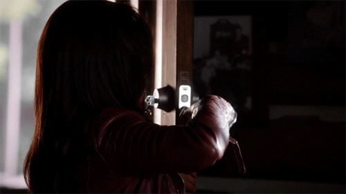 airedmania:airedmania:There’s nothing I love more than continuity…#:D  #Abbie will totally be the on