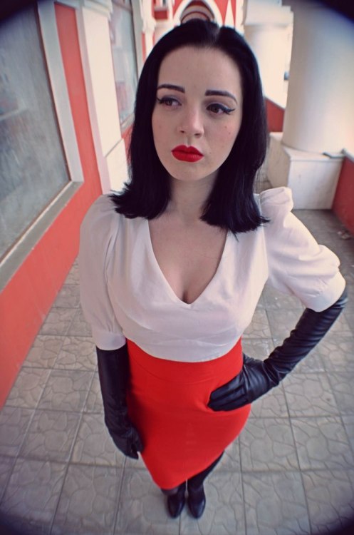 https://gloveslover.tumblr.com/post/162091925053
