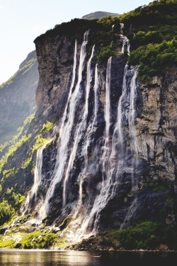 banshy:  Seven Sisters | Matthew Garrison   