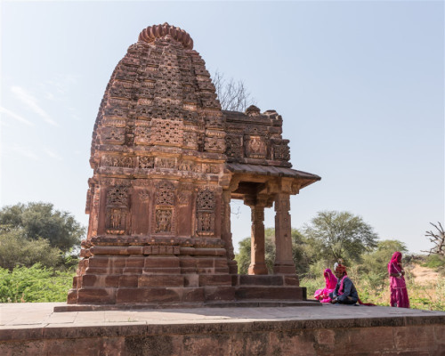 Temple at Osian, Rajasthan, photo by Kevin Standage, more at https://kevinstandagephotography.wordpr