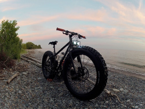 f9dtkfm: (via Reader’s Ride(s) – Nigel’s Customized Moonlander | FAT-BIKE.COM)