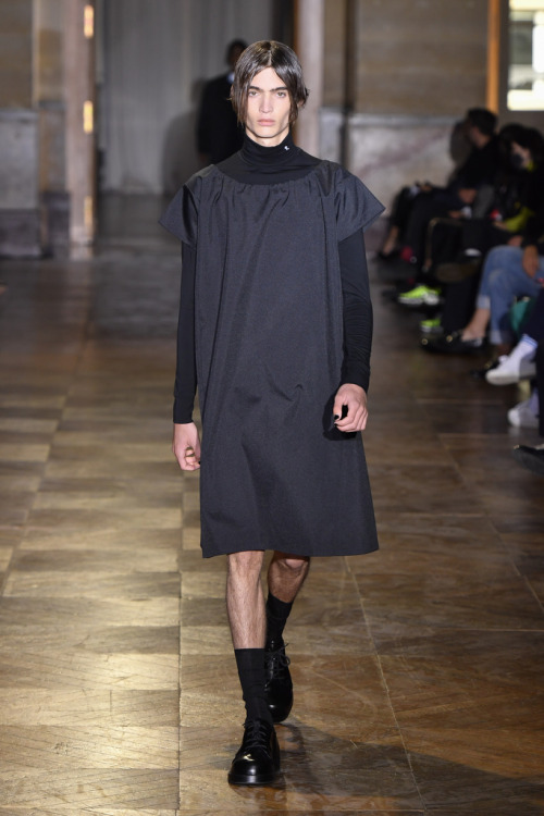 fashionablymaleofficial: (via Raf Simons Men’s RTW Spring 2022 Paris)