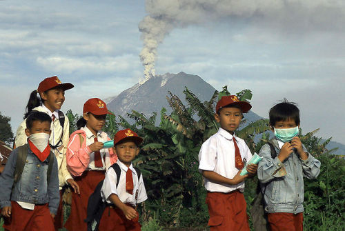 notherebyaccident: Photos of kids going to school in various parts of the world.