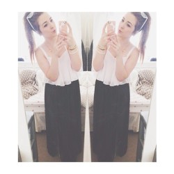 you can&rsquo;t hurt me anymore, i won&rsquo;t come back like i did before&hellip;🎶💕 #me #selfie #girl #reflection #mirror #image #ootd #skirt #mypost #face #myface #personal #instagram