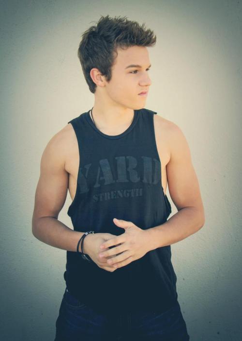 Sex meninvogue:Happy 16th Birthday, Gavin MacIntosh! pictures