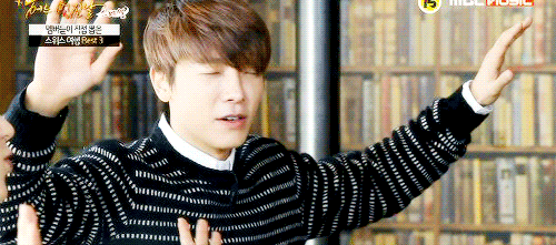 Hae Is Imagining That He’s Paragliding ㅋㅋ Hi To Clouds 