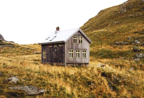 cabinporn:  House in the Lofoten, Norway.  adult photos