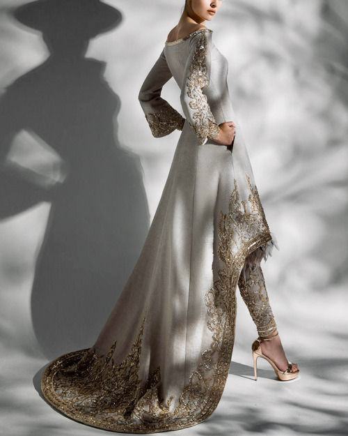 sartorialadventure:Ezra Couture, “Tales of Arabia” #fashion #1st one!