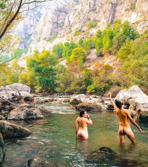 naturalswimmingspirit: nachitito Best way to stay clean! #lifelover #lightroom #catalunya #nakedinthewild #freezing #naturelife #naturelovers #naked #bathroomtime #wild #mountains #friendstime #nudism #enjoylife #greatday #sportsday 