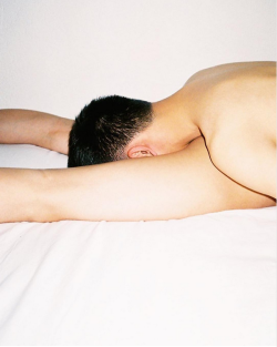 menburnstars:  Ren Hang