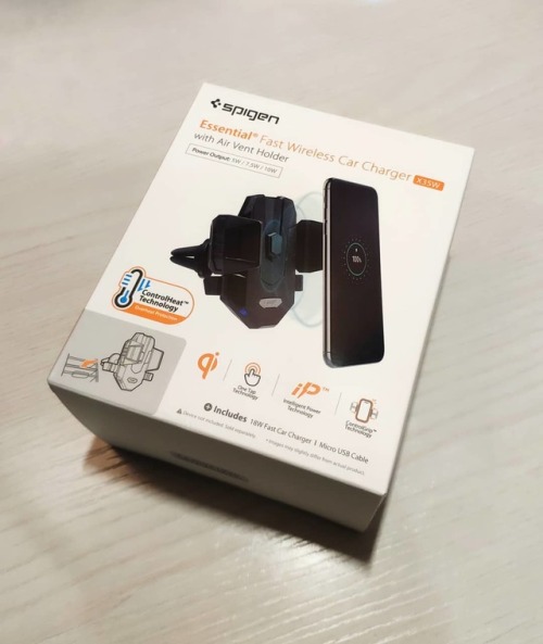 La ricarica veloce wireless per l'auto prodotta da spigen . . . #spigen #wireless #wirelesscharger #