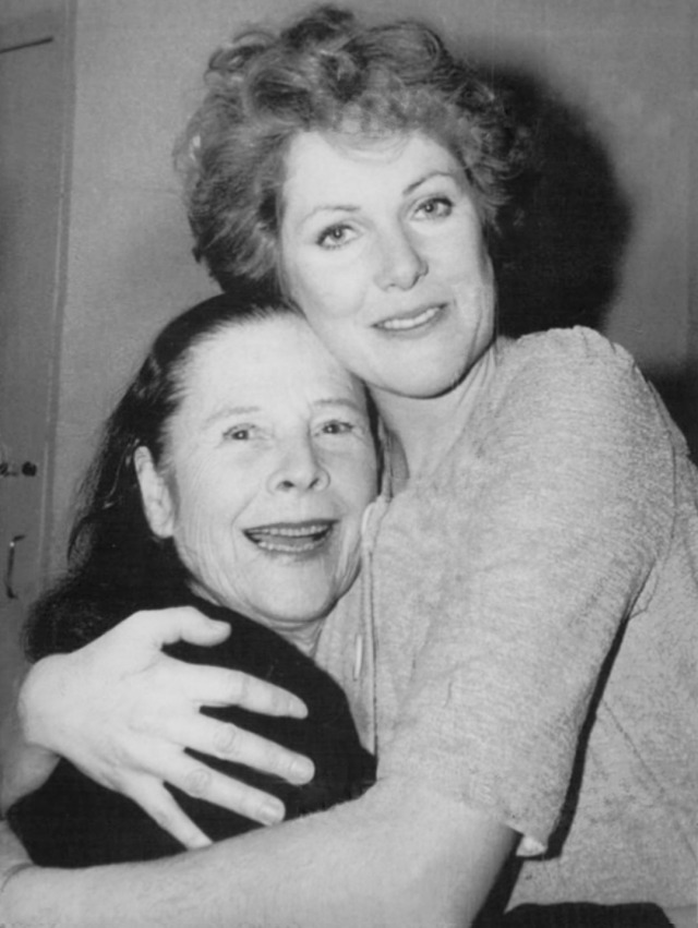 Ruthie and Lynn Redgrave backstage, after the opening night of the play 