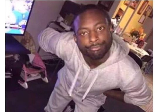 ijumaaa:  youngharlemnigga:  silkdurag:  thoughtzoo:  medicine:  medicine:  i need to stop blocking people for being white    Martin Luther king is rolling  in his grave  Lmao And who exactly put him in that grave?    Ima just go to sleep 😂 