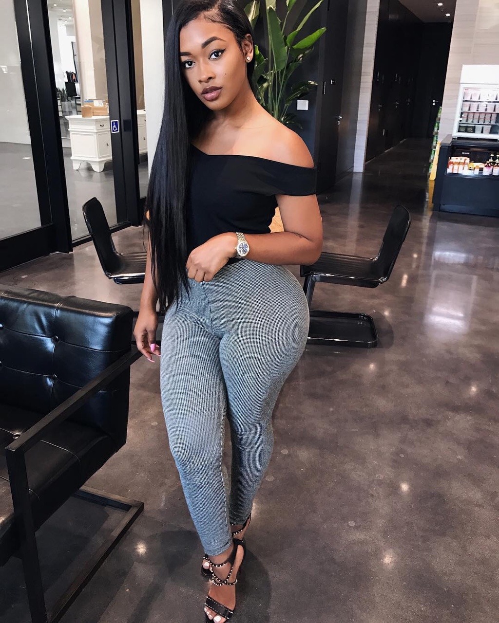 bigpapij9:Ass4days…