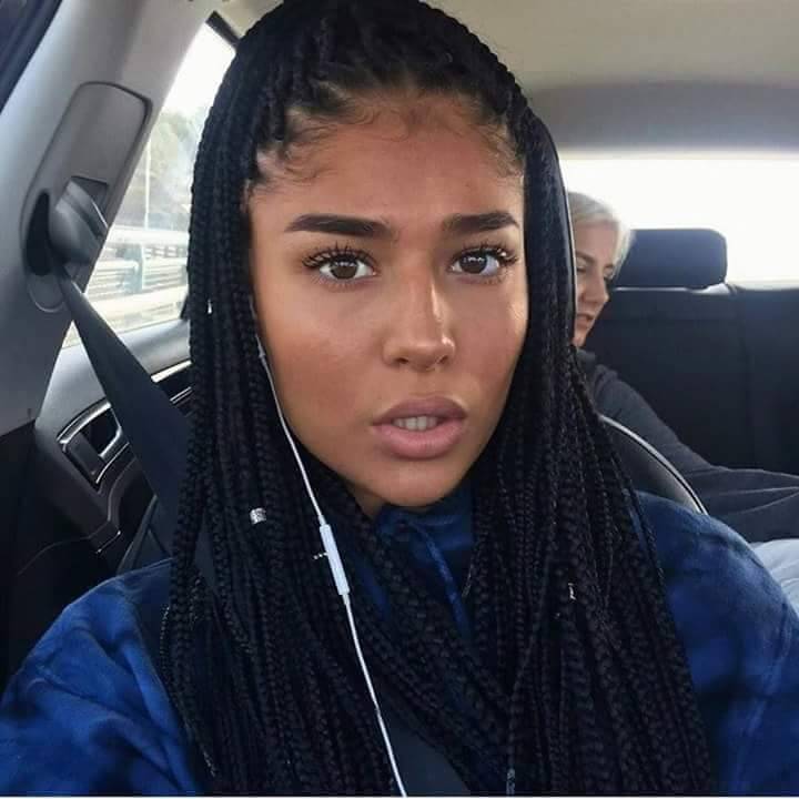 cosmic-noir:  This bitch here 😠😠😠😠😠  Kylie got all these girls acting