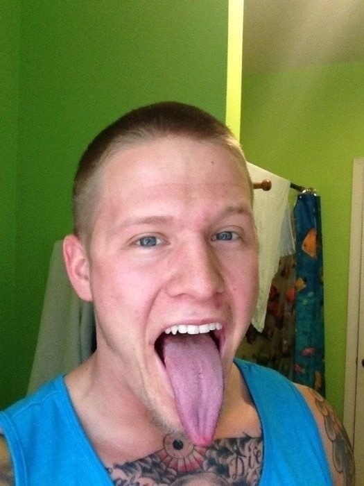 biblogdude:  Damn my kinda man.. tatted, sexy as fuck and always hard and ready!