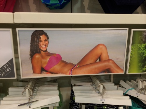 irmoss:  So I was out shopping today when I passed an Aerie store. My cousin pointed out that the butt in the photo huge advertisement (second photo) had stretch marks. I was confused. After second look I realized that there were stretch marks. “Wow!”