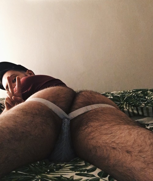 scruffyasfuck: www.instagram.com/basic_john_/